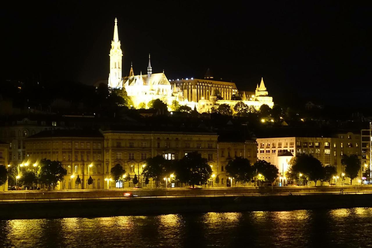 Diana'S Charming Studio At The Buda Castle Budapest Kültér fotó